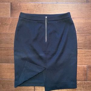 Ann Taylor Black Mini Pencil Skirt (size 6)